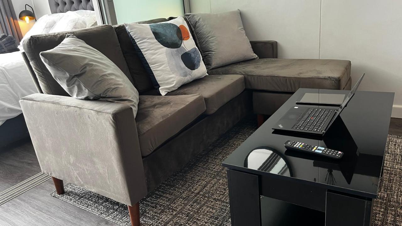 Modern Luxury Studio With Breathtaking City Views - No Load Shedding Le Cap Extérieur photo