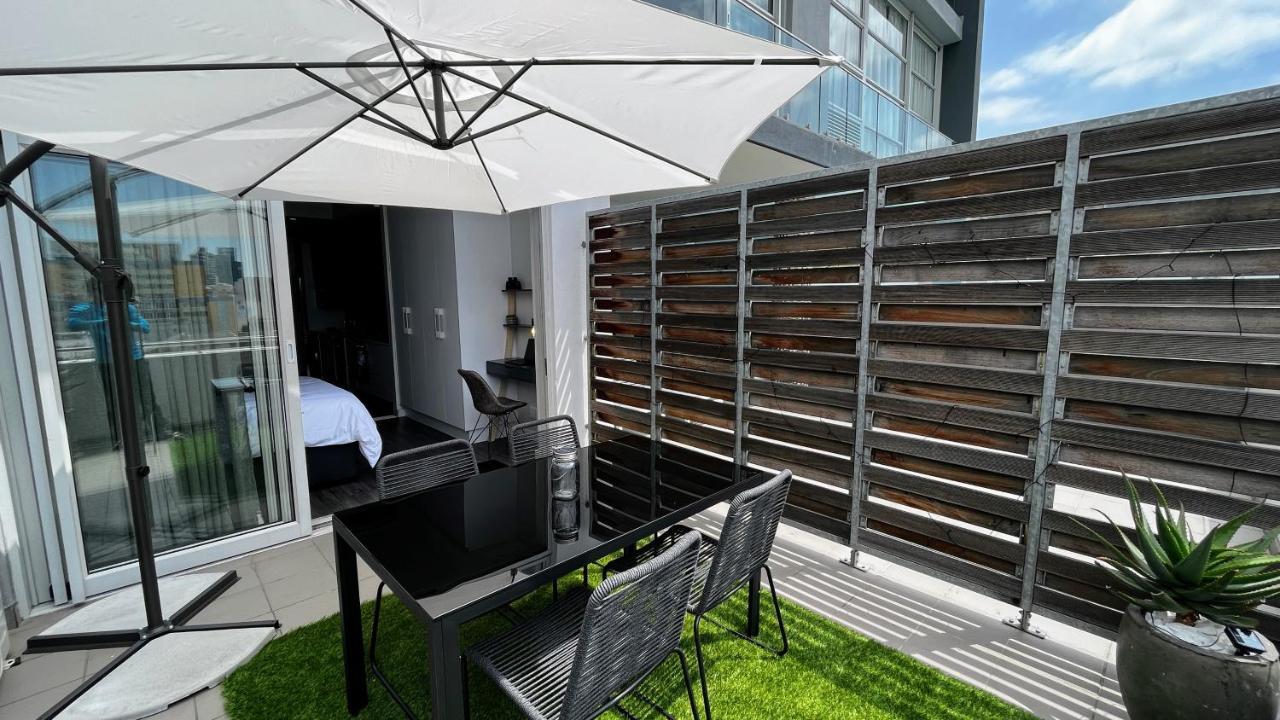 Modern Luxury Studio With Breathtaking City Views - No Load Shedding Le Cap Extérieur photo