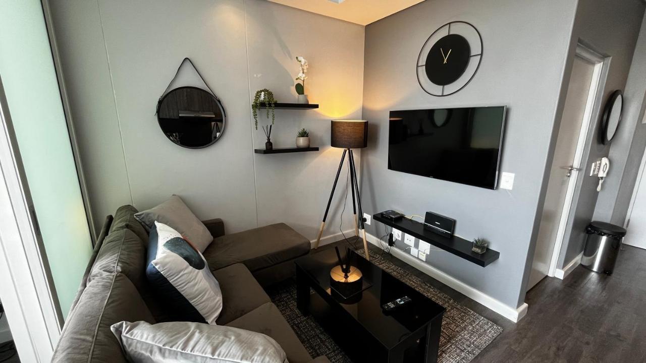 Modern Luxury Studio With Breathtaking City Views - No Load Shedding Le Cap Extérieur photo