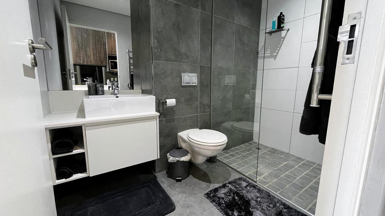 Modern Luxury Studio With Breathtaking City Views - No Load Shedding Le Cap Extérieur photo
